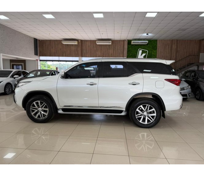  HILUX SW4 SRX 4X4 2.8 TDI 16V DIESEL AUT. 7 LUG