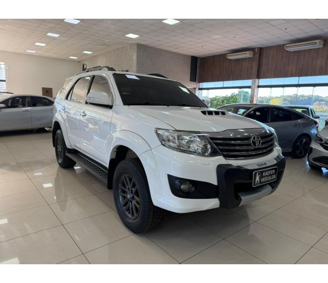  HILUX SW4 Sw4 Srv D4-d 4x4 3.0 Tdi Dies. Aut