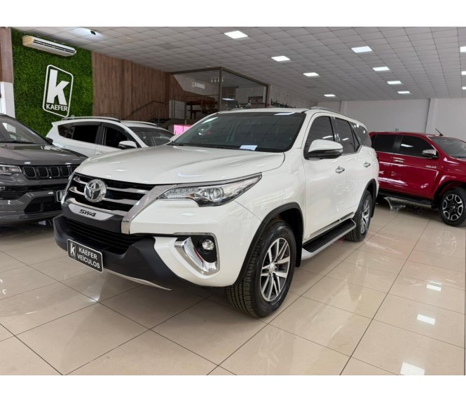  HILUX SW4 SRX 4X4 2.8 TDI 16V DIESEL AUT. 7 LUG