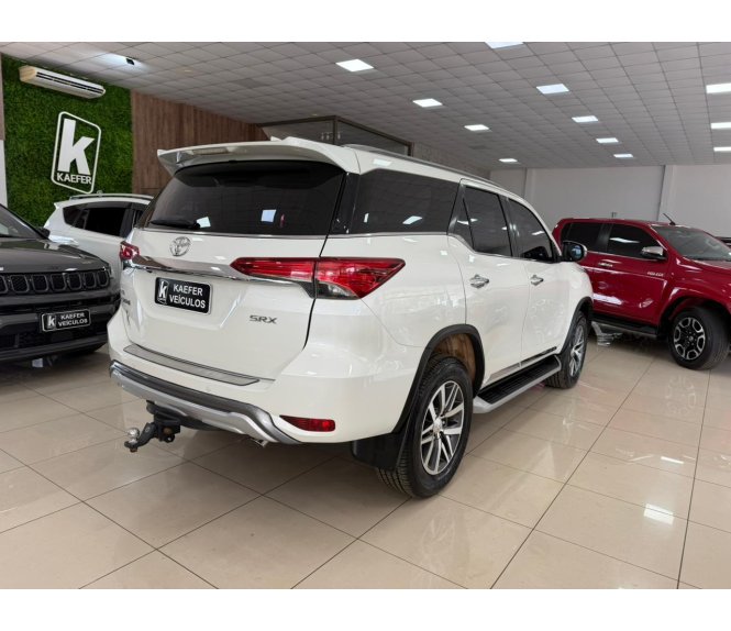  HILUX SW4 SRX 4X4 2.8 TDI 16V DIESEL AUT. 7 LUG