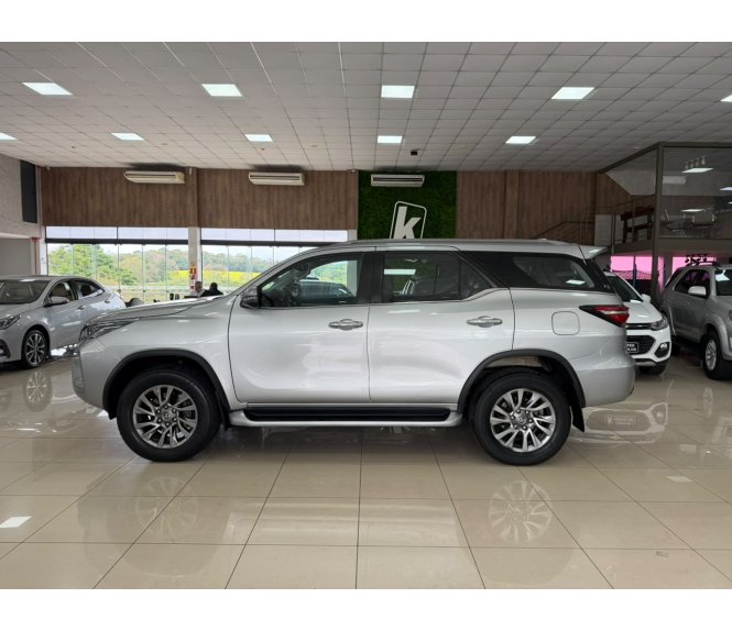  HILUX SW4 SRX 4X4 2.8 TDI 16V DIESEL AUT. 7 LUG