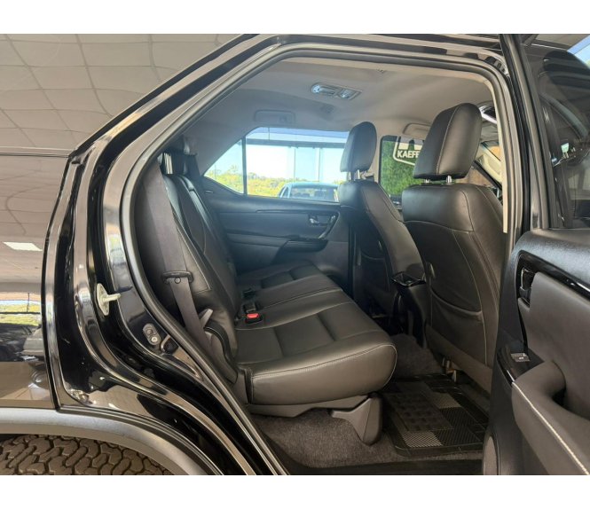  HILUX SW4 SRX 4X4 2.8 TDI 16V DIESEL AUT. 7 LUG