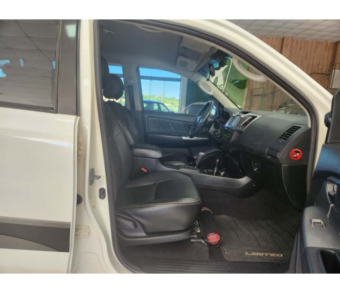  HILUX LIMITED D4-d 4x4 3.0 Tdi Dies. AUT