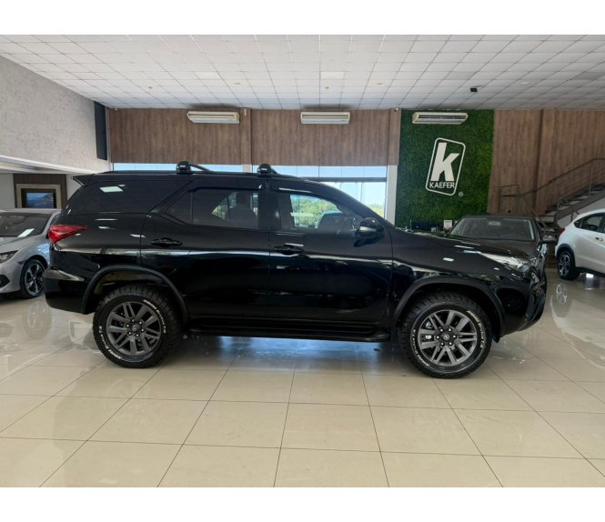  HILUX SW4 SRX 4X4 2.8 TDI 16V DIESEL AUT. 7 LUG