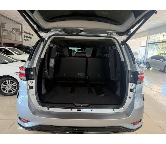  HILUX SW4 SRX PLATINUM  4X4 2.8 TDI 16V DIESEL AUT. 7 LUG