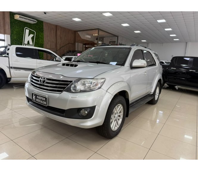  HILUX SW4 Sw4 Srv D4-d 4x4 3.0 Tdi Dies. Aut