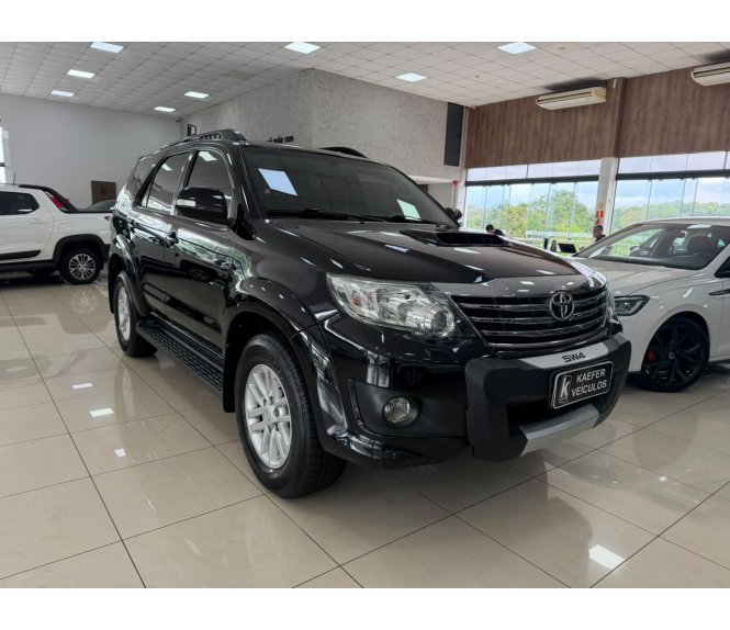  HILUX SW4 Srv D4-d 4x4 3.0 Tdi Dies. AUT