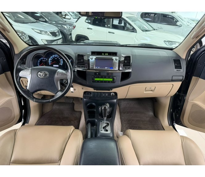  HILUX SW4 Srv D4-d 4x4 3.0 Tdi Dies. AUT