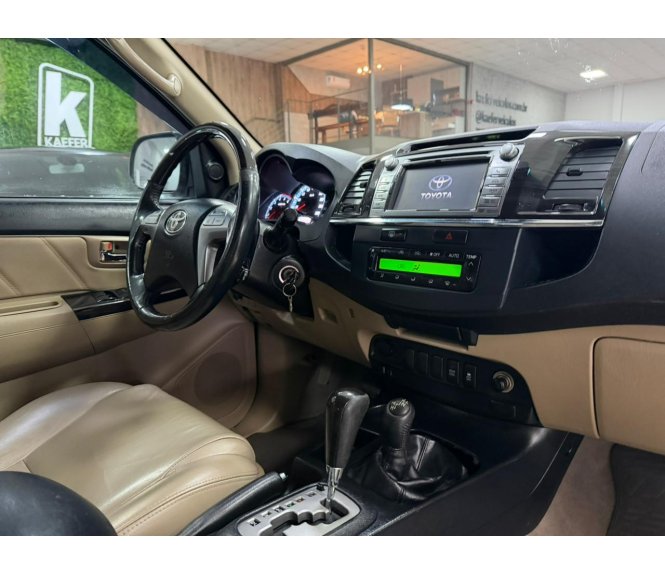  HILUX SW4 Srv D4-d 4x4 3.0 Tdi Dies. AUT 7 LUG