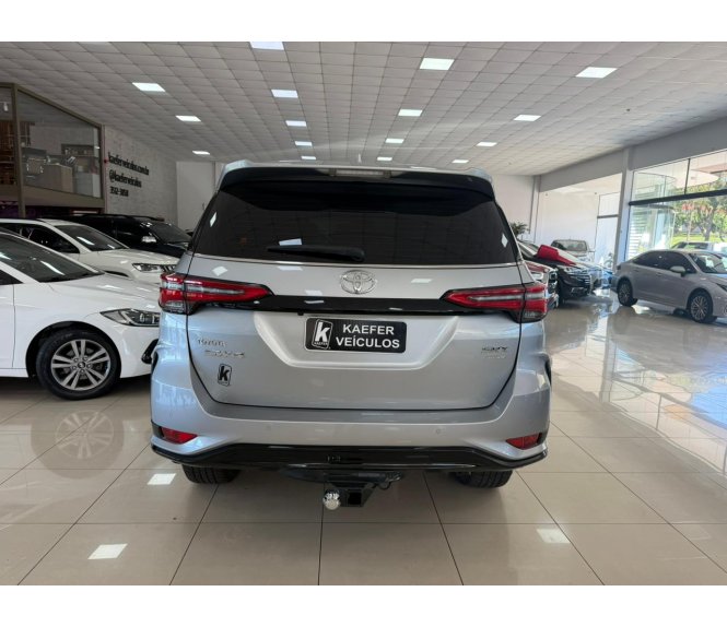  HILUX SW4 SRX PLATINUM  4X4 2.8 TDI 16V DIESEL AUT. 7 LUG