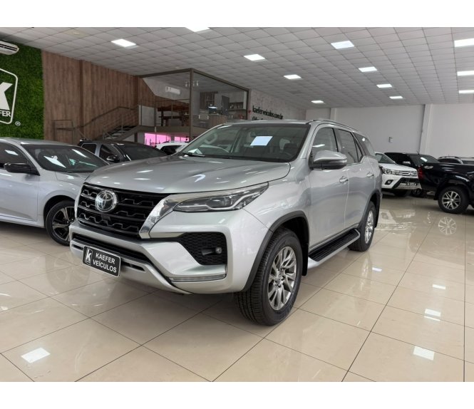  HILUX SW4 SRX 4X4 2.8 TDI 16V DIESEL AUT. 7 LUG