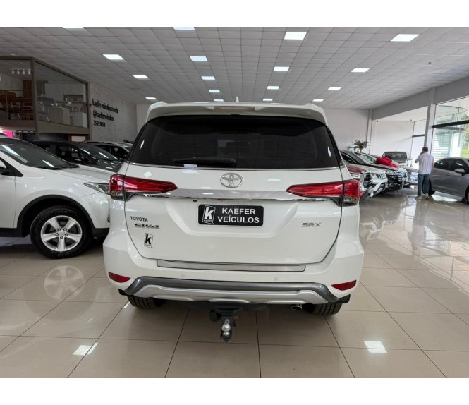  HILUX SW4 SRX 4X4 2.8 TDI 16V DIESEL AUT. 7 LUG