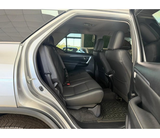  HILUX SW4 SRX PLATINUM  4X4 2.8 TDI 16V DIESEL AUT. 7 LUG