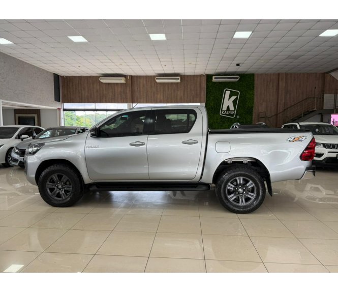  HILUX SR SR 2.8 4X4 TDI 16V AUT 