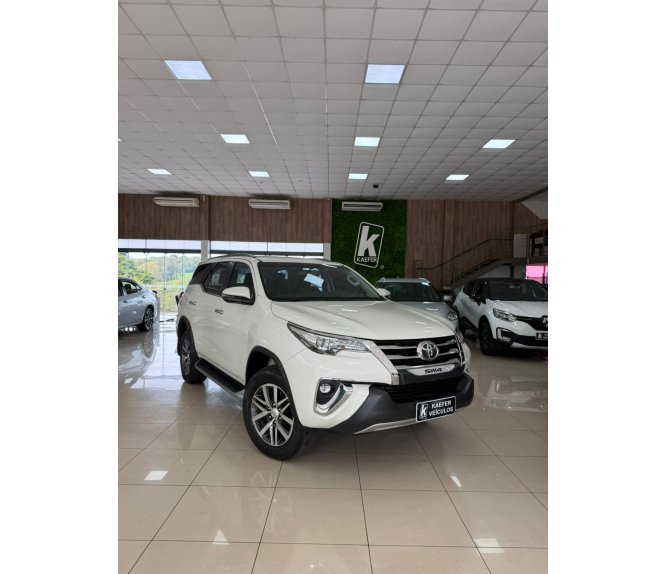  HILUX SW4 SRX 4X4 2.8 TDI 16V DIESEL AUT. 7 LUG