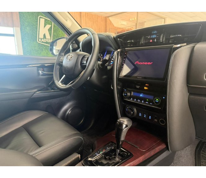  HILUX SW4 SRX 4X4 2.8 TDI 16V DIESEL AUT. 7 LUG