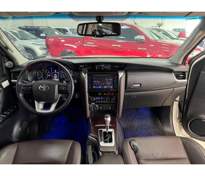  HILUX SW4 SRX 4X4 2.8 TDI 16V DIESEL AUT. 7 LUG