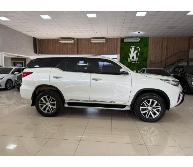  HILUX SW4 SRX 4X4 2.8 TDI 16V DIESEL AUT. 7 LUG