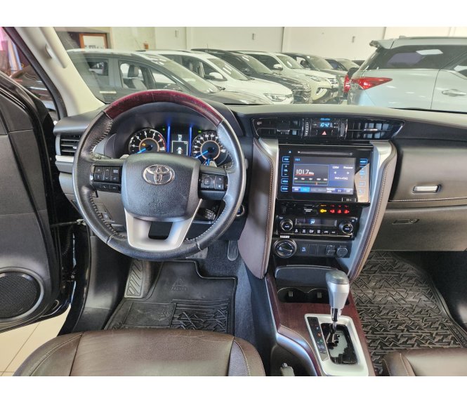  HILUX SW4 SRX 2.8 4X4 TDI 16V AUT 