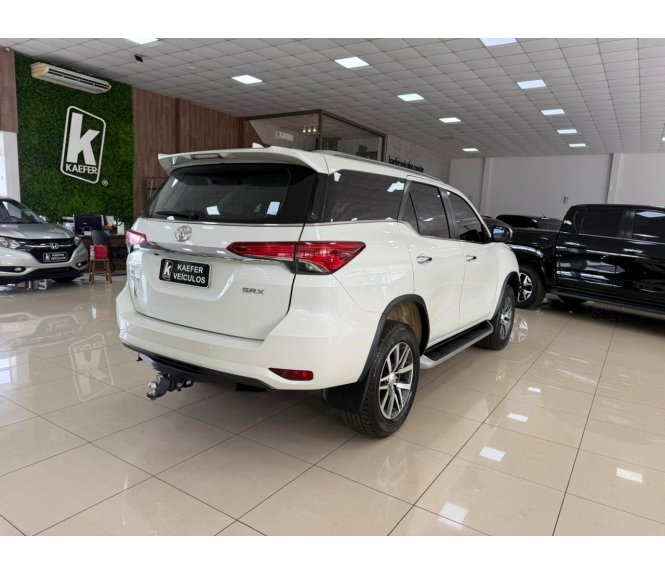  HILUX SW4 SRX 4X4 2.8 TDI 16V DIESEL AUT. 7 LUG