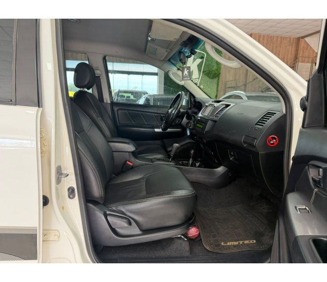  HILUX LIMITED D4-d 4x4 3.0 Tdi Dies. AUT