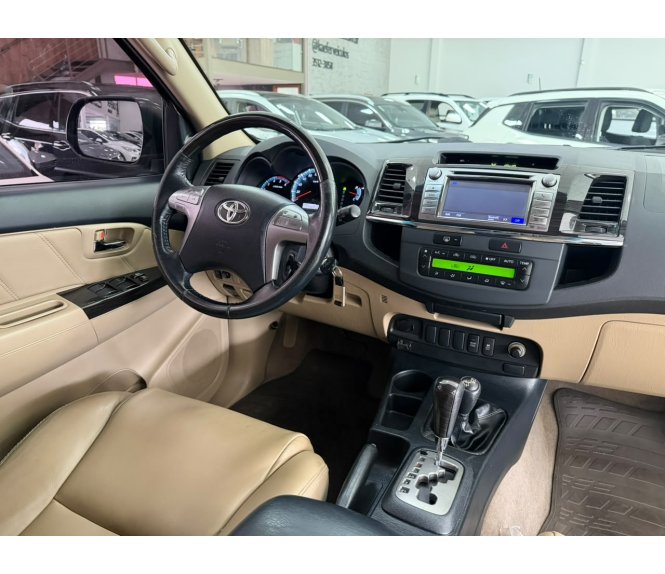  HILUX SW4 Srv D4-d 4x4 3.0 Tdi Dies. AUT